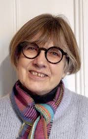 Amanda Dalton's Instagram, Twitter & Facebook