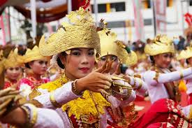 Tarian ini merupakan tarian klasik peninggalan kerajaan melinting yang ada di lampung timur. 13 Tari Tradisional Asal Lampung Serta Penjelasan Gambar Cinta Indonesia