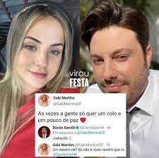 (born 27 september 1979) is a brazilian comedian, television host, writer, cartoonist, and businessman. Virou Festa Ar Twitter Um Clima Ai Minha Gente Olha A Resposta Da Ex Bbb E Cantora Gabi Martins Pro Comediante Danilo Gentili No Twitter A Senhora Shippa Esse Casal