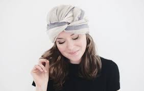 At first, i was convinced that i could not wear head scarfs. Wie Man Einen Turban Bindet Mode Und Kleidung Turban Binden Turban Modetipps