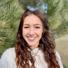 Anna Alford's Instagram, Twitter & Facebook