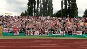 2000 fans sind bislang zugelassen, ein antrag auf mehr könnte genehmigt werden. Pokal Bfc Dynamo Vfb Stuttgart 13 14 Cannstatter Kurve Tv Ultras Stuttgart Youtube