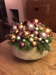 Klik om de gratis how to make a decorative skein ball video te kijken. 51 Awesome Ways To Use Christmas Balls And Ornaments In Decor Digsdigs