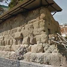 Murus servii tullii) was a defensive barrier constructed around the city of rome in the early 4th century bc. Remains Of The Servian Wall In Rome Italy Google Maps 2