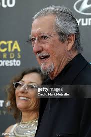 167 fotos e imágenes de alta resolución de Michael Caton And Helen Caton