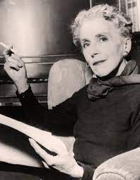 Isak dinesen, seudónimo literario de karen christentze dinesen, nació el 17 de abril de 1885, en rungstedlund, la finca familiar cercana a la localidad de rungsted, dinamarca. Tokin Woman Happy Birthday Isak Dinesen A Modern Scheherazade