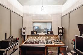 Renamed in 1944 as gold star recording studios.ownership passed to engineer j. Universal Audio On Twitter Step Inside The Lair Of Vox Recording Studios Los Angeles Built In 1936 Vox Is Possibly The Oldest Independent Studio In The World And Its Layout Served As