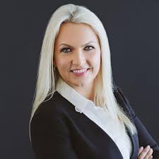 WINNING IN THE PLATFORM ECONOMY: For commerce professionals: Graf,  Alexander, Gallagher, Lina: 9798324325619: Amazon.com: Books