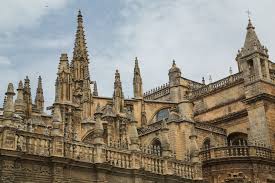 La tomba di colombo è senz'altro una delle maggiori attrazioni per chi decide di visitare la cattedrale di siviglia. Catedral De Sevilla Y La Giralda Tour Alcazar De Sevilla