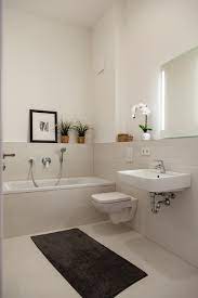 Bei uns finden sie topqualität mit den herstellern wie z.b. Badezimmer Weiss Hell Und Gross Contemporary Bathroom Leipzig By Miracleroom Houzz