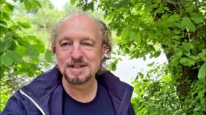 Robert über Thommi Baakes Ostfriesisches Teezeremonie-Show