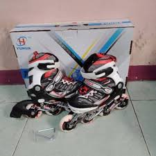 .sepatu roda lalu hanum merajuk papa untuk membelikanya, tapi papa menyarankan hanum untuk menabung dulu supaya bisa membeli sepatu roda. Sepatu Roda Anak Dan Dewasa Inline Skate Full Menyala Bonus Dekker Shopee Indonesia