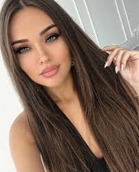 Become a patron of natali nylon today: Natali Danish In 2020 Brunette Schonheit Frisuren Schone Lange Haare