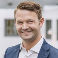 40+ Profile mit dem Suchbegriff „Adrian Berg“