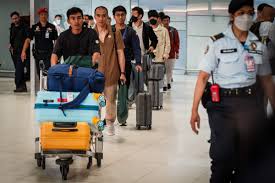 20 Thai sailors return home after vessel attacked in Gulf