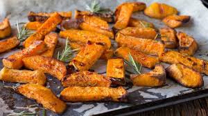 Patates Douces Au Four Recettes Mag Recette En 2020 Patate Douce Au Four Plat D Accompagnement Plat Sans Viande