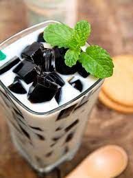 Es cincau hitam kuah santan sdmserbuk cincau,saya yg pakai original bukan nutrijel • air tuk merebus cincau • vanili • buat bahan air/kuah ny • gula jawa • santan bubuk • vanili • air 5 org lebih Resep Takjil Es Cincau Susu Lifestyle Fimela Com