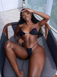 Pin on curvy women