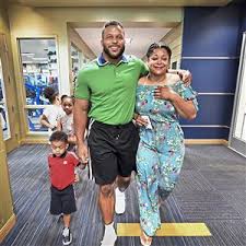 Aaron donald has been named the associated press' defensive player of the year. Paul Zeise Aaron Donald Is A Special Athlete And An Even More Special Person Pittsburgh Post Gazette