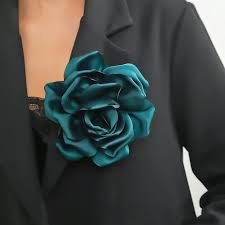 gucci flower pin