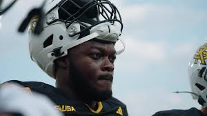 FB: Big South Title Up For Grabs in the Battle of the Birds