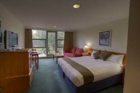 Blue dirt offers affordable, bike friendly, lodge style accommodation in the heart of the mt buller village. Mt Buller Chalet Hotel Mt Buller Accommodation