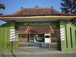 Smp negeri 2 sewon bantul sekolah menengah pertama (smp) negeri 2 sewon bantul adalah sebuah lembaga pendidikan formal yang berada di bawah naungan kementerian pendidikan dan kebudayaan yang terletak di jalan parangtritis km. Smp 2 Sewon