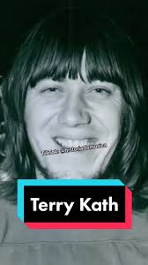 Terry Kath foi um dos maiores guitarristas da História da Música, mas que  infelizmente não tem o reconhecimento devido. O músico completaria 77 anos  nesta terça-feira (31). #terrykath #chicago ...