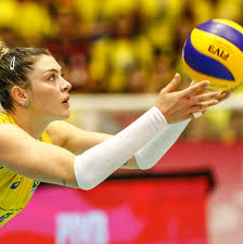 Rosamaria montibeller · related videos · schedule and results. Rosamaria Chama Atencao Na Selecao Mas Quase Trocou Volei Para Ser Modelo 08 08 2017 Uol Esporte