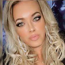 Teresa Shankle's Instagram, Twitter & Facebook