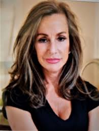 Angela Decarlo's Instagram, Twitter & Facebook