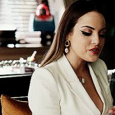 Fallon and Kirby in Dynasty 2x16: Miserably Ungrateful Men