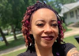 Delia King's Instagram, Twitter & Facebook