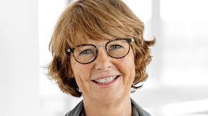 Evangeline Pollard's Instagram, Twitter & Facebook