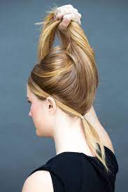 Easy Hairstyles To Copy When You Re Running Late Diy Hairstyles Easy Hairstyles Long Hair Styles