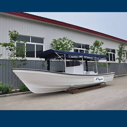 Perahu Serat Kaca untuk Nelayan Papua