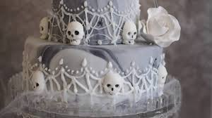 Afterall how could it be beautiful and so scary at the same time? A Creepy Wedding Cake For Halloween Youtube