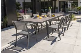 Nkuku, accessoires maison, éthiques, respectueux de l'environnement, commerce équitable, eco friendly artisanal. Ensemble Table Et Chaises De Jardin Extensible En Ceramique Stockholm Anthracite 10 Personnes Dcb Garden