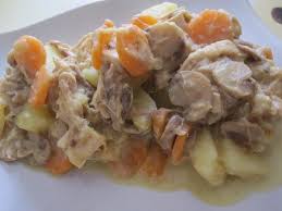 Poulet Pommes De Terre Carottes Champignons A La Creme La Cuisine Au Village Poulet Pomme De Terre Restes De Poulet Roti Pomme De Terre Carotte
