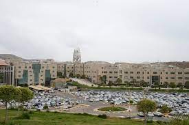 جامعة العين، جامعة محلية بمعايير عالمية، أحد أفضل الجامعات في أبوظبي والعين، تطرح عاماً بعد عام، تحقق جامعة العين عدداً من الإنجازات التي وضعتها ضمن خططها الاستراتيجية لتعزيز. Ø¬Ø§Ù…Ø¹Ø© Ø§Ù„Ù…Ù„Ùƒ Ø®Ø§Ù„Ø¯ Øª Ø¹Ù„Ù† Ø­Ø§Ø¬ØªÙ‡Ø§ Ù„ØªÙˆØ·ÙŠÙ† Ø¹Ø¯Ø¯ Ù…Ù† Ø§Ù„ÙˆØ¸Ø§Ø¦Ù Ø§Ù„Ø£ÙƒØ§Ø¯ÙŠÙ…ÙŠØ©