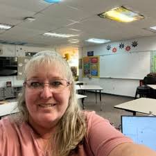 Randi Richards (@randirich325)