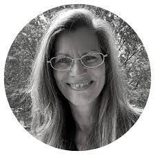 Donna Morawski's Instagram, Twitter & Facebook