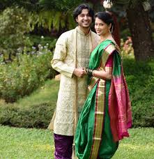4.0 out of 5 stars. 10 Different States Of India And Their Traditional Wear For Your Ethnic Look