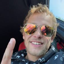 Stream Carson Mac music