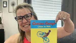 Curious George Loves to Ride: Rey, H. A., Rey, Margret: 9780544611023:  Amazon.com: Books