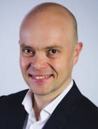 Learning to be a sculpture conservator