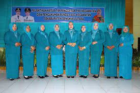 Di awali dengan kegiatan persiapan yaitu menyiapkan sarana. 30 Model Baju Seragam Pkk Nasional Model Baju Terbaru Dan Update 2019 2020