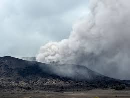 Semoga kita dapat berjumpa secepatnya, teman baikku. Surat Untuk Teman Tentang Liburan Ke Gunung Bromo Contoh Surat