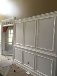 White frame with color inset for panel molding. P I C T U R E F R A M E W A I N S C O T I N G I D E A S Zonealarm Results