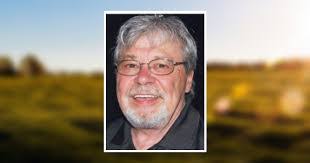 Ali Arnold's Instagram, Twitter & Facebook